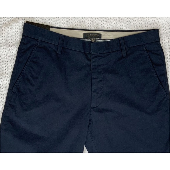 NWT Banana Republic Relaxed Navy Chinos - Picture 4 of 4